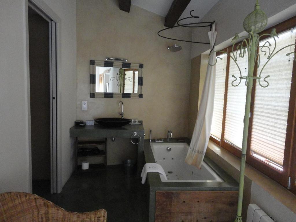 Hotel Rural Cal Torner Adults Only Guiamets Phòng bức ảnh